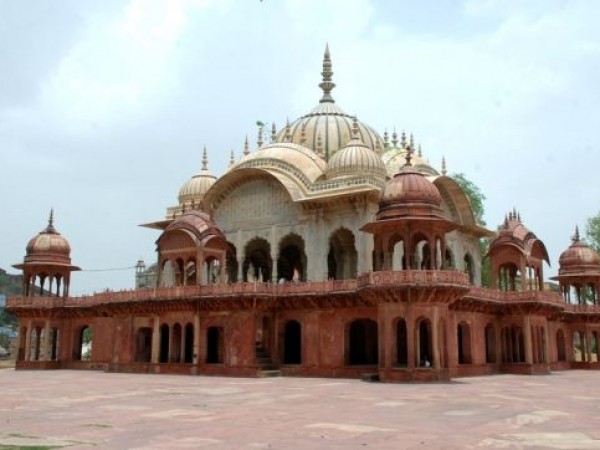 Moosi Maharani ki Chhatri